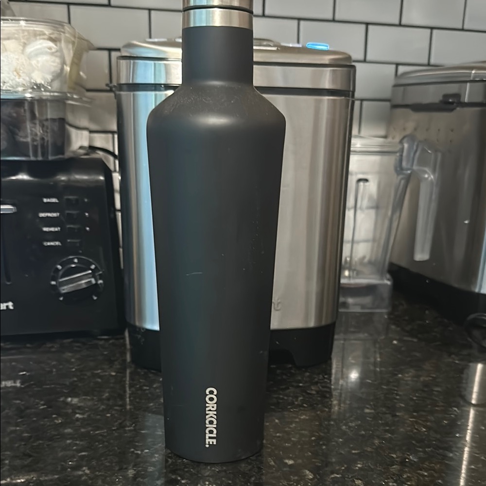 Corkcicle Matte Black Bottle